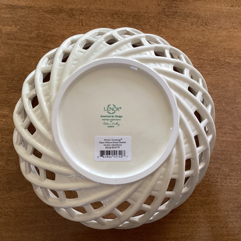Lenox Winter Greetings Open Weave Bread Basket MIB - Picture 4 of 6